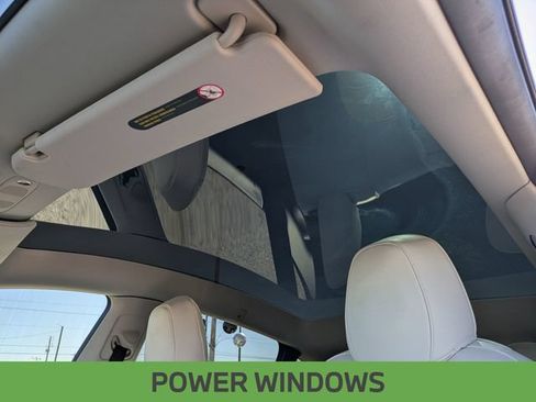 Used 2022 Tesla Model Y Long Range AWD/4WD image 15