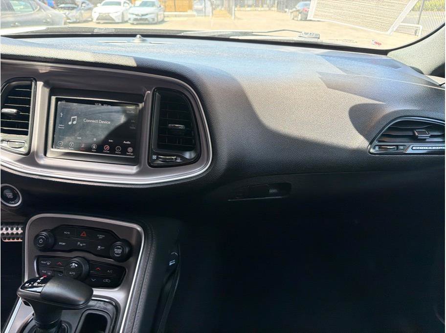 Used 2019 Dodge Challenger R/T RWD image 12