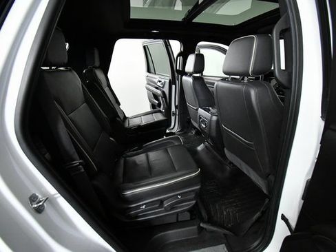 Used 2021 Chevrolet Tahoe Premier w/ Premium Package AWD/4WD image 25