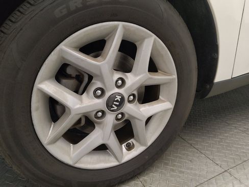Used 2020 Kia Soul S FWD image 31