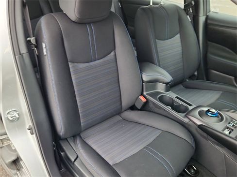 Certified 2025 Nissan Leaf S image 13