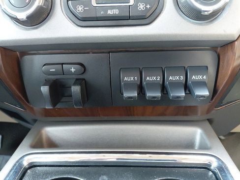 Used 2013 Ford F350 Lariat w/ Lariat Ultimate Pkg image 24