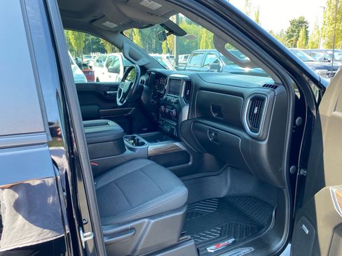 Used 2022 Chevrolet Silverado 1500 LT Trail Boss w/ Convenience Package II image 10