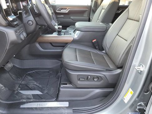 New 2026 Chevrolet Silverado 1500 High Country AWD/4WD image 10