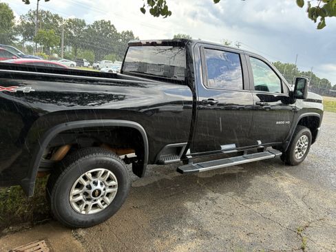 Used 2025 Chevrolet Silverado 2500 LT w/ Safety Package AWD/4WD image 8