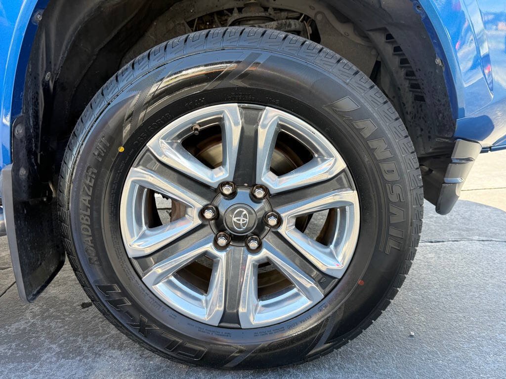 Used 2016 Toyota Tacoma Limited w/ Towing Package RWD image 29
