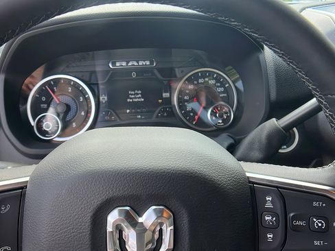 New 2025 RAM 5500 4x4 Regular Cab image 23