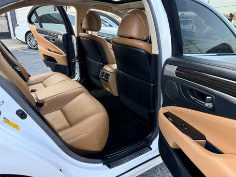 Used 2014 Lexus LS 460 w/ Comfort Package RWD image 19