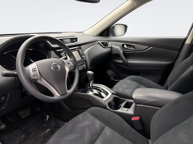 Used 2016 Nissan Rogue SV w/ SV Premium Package FWD image 10