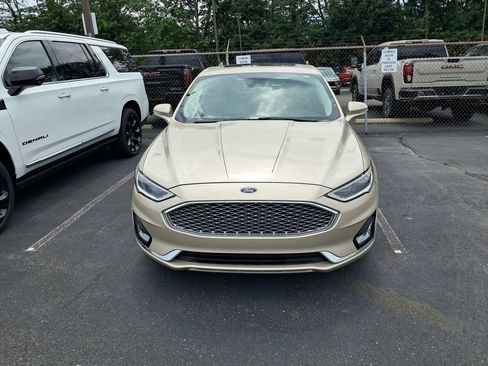 Used 2019 Ford Fusion Titanium FWD image 5
