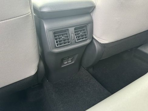 Used 2025 Toyota RAV4 XLE image 8