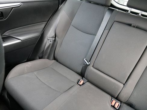 Used 2021 Toyota RAV4 LE image 12