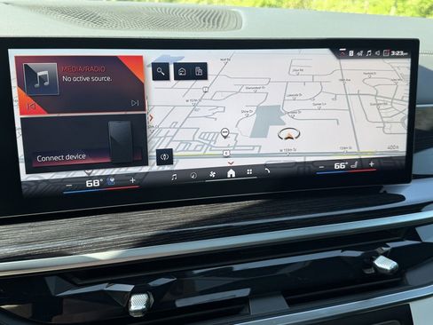 Used 2026 BMW X7 M60i w/ Climate Comfort Package image 10