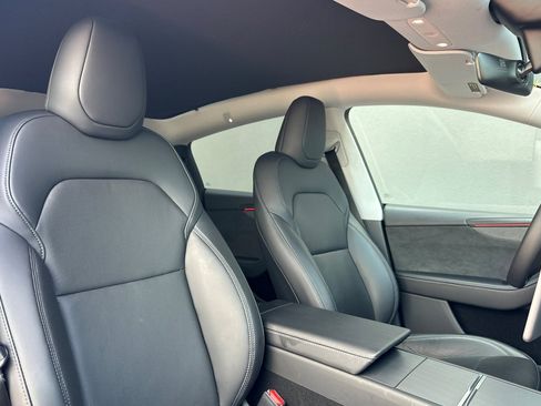 Used 2026 Tesla Model Y Long Range image 30