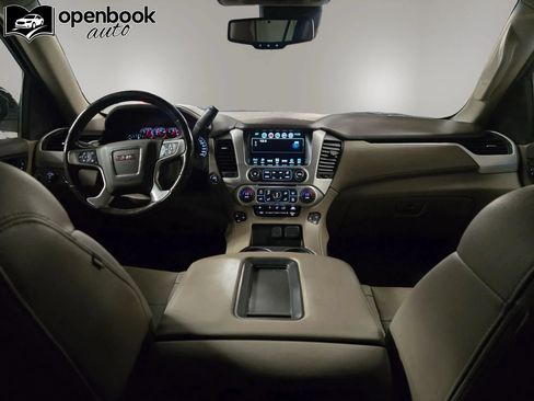 Used 2019 GMC Yukon XL SLT w/ Open Road Package AWD/4WD image 17