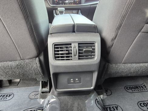 Certified 2023 Nissan Rogue SV FWD image 16