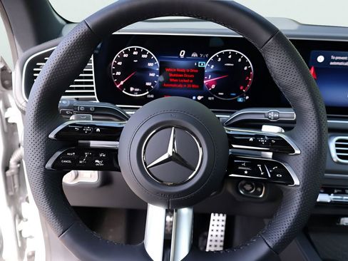 New 2026 Mercedes-Benz GLS 450 4MATIC image 31