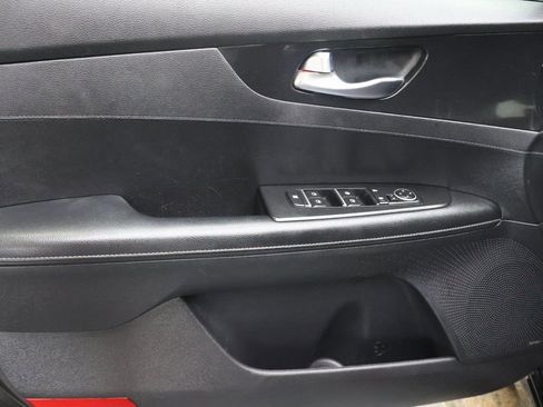 Used 2022 Kia Forte GT-Line w/ GT-Line Premium Package image 15