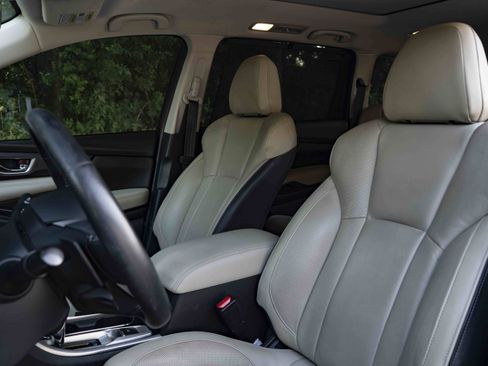 Used 2019 Subaru Ascent Limited AWD/4WD image 17