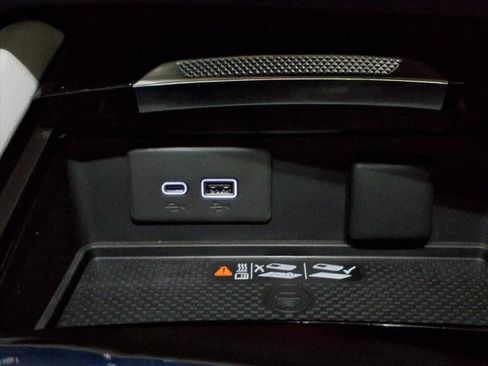 New 2026 Buick Envision Avenir image 9