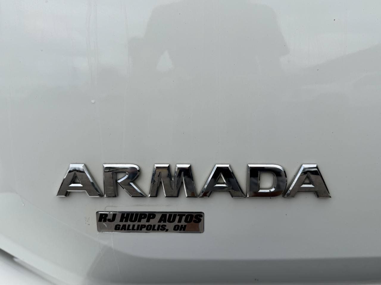 Used 2011 Nissan Armada Platinum w/ 2nd Row Captain Seat Pkg AWD/4WD image 20