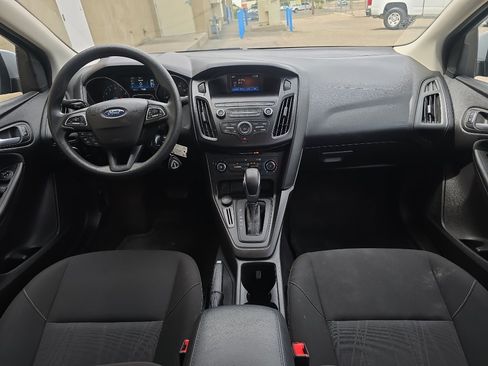 Used 2018 Ford Focus SE FWD image 20