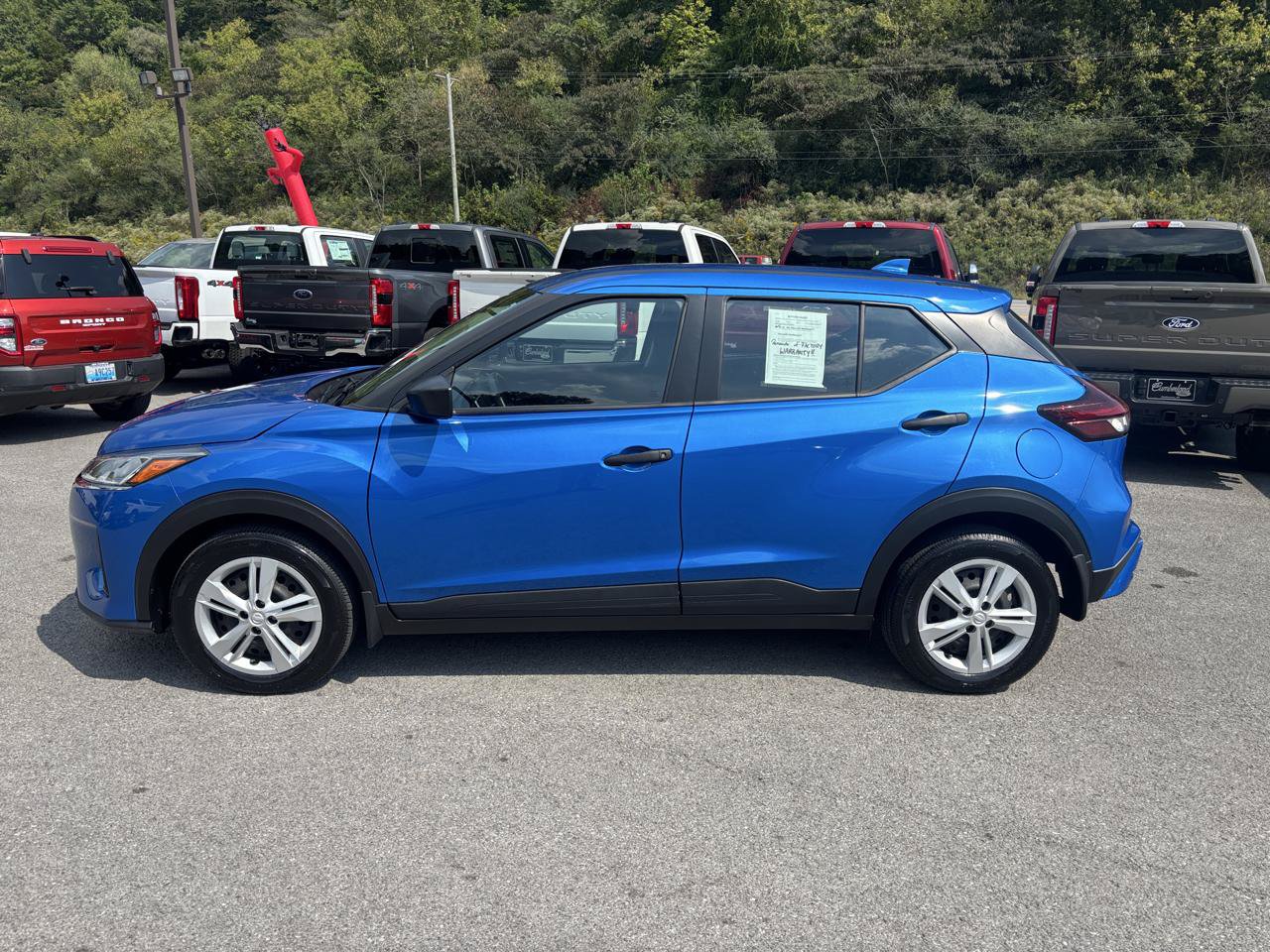 Used 2025 Nissan Kicks Play S FWD image 2
