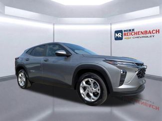 Used 2025 Chevrolet Trax LS w/ LS Convenience Package video 2