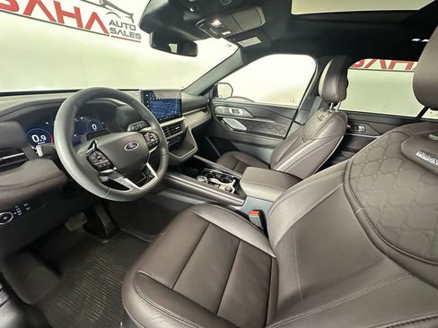 Used 2026 Ford Explorer Platinum w/ LUX Leather Package AWD/4WD image 21