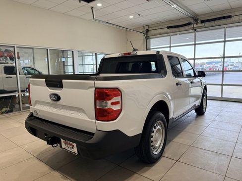 New 2025 Ford Maverick XL image 4