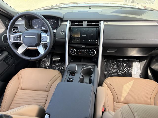 New 2026 Land Rover Discovery Limited Edition AWD/4WD image 14