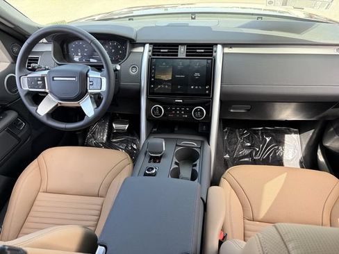 New 2026 Land Rover Discovery Limited Edition AWD/4WD image 14