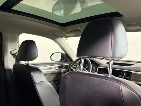 Used 2021 Volkswagen Atlas SEL image 30