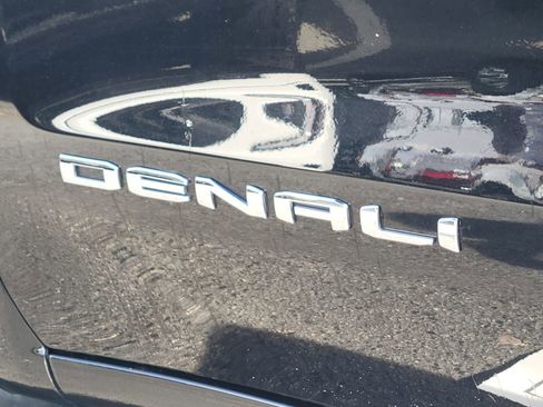 Used 2021 GMC Sierra 1500 Denali w/ Denali Premium Package image 14