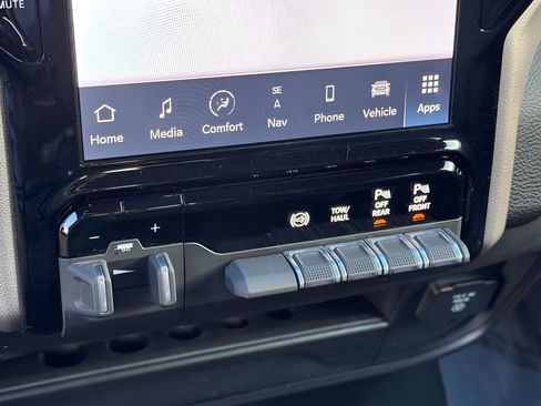 Used 2024 RAM 2500 Laramie image 36