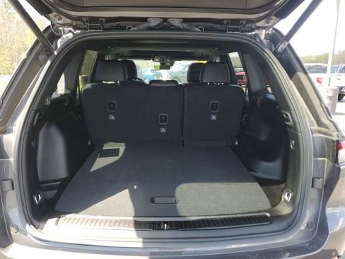 Used 2025 Jeep Grand Cherokee Altitude AWD/4WD image 10