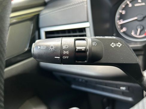 Used 2024 Mitsubishi Outlander SE FWD image 23