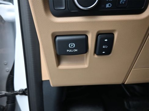 Used 2022 Ford F150 Lariat image 34