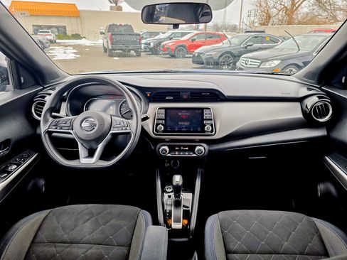 Used 2018 Nissan Kicks SV image 25
