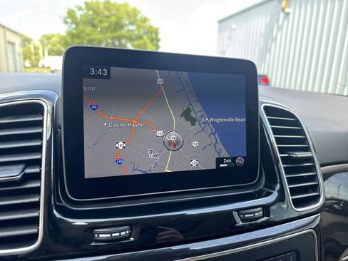 Used 2018 Mercedes-Benz GLE 350 4MATIC image 22