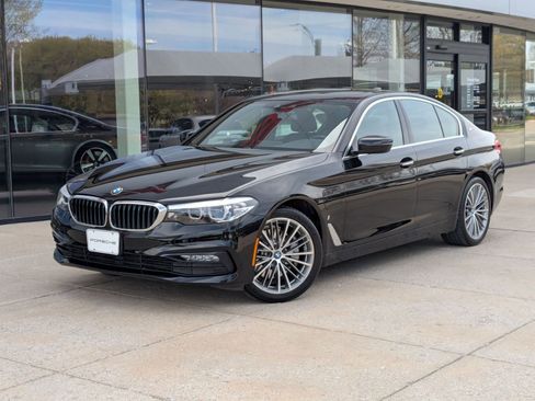 Used 2018 BMW 530e 530e iPerformance image 1