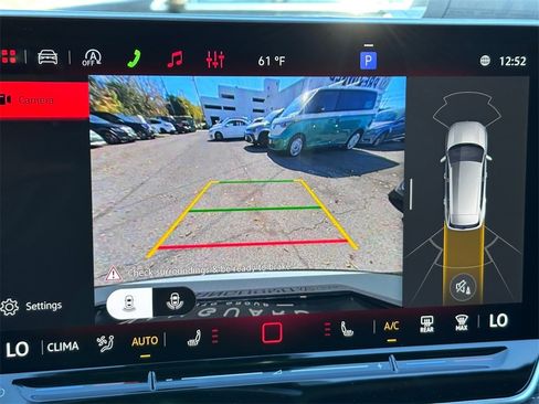 New 2026 Volkswagen Tiguan SE R-Line image 17