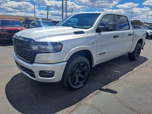 New 2026 RAM 1500 4x4 Crew Cab image 7