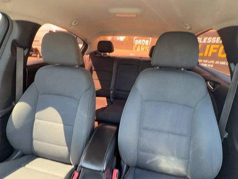 Used 2017 Chevrolet Cruze LT w/ Convenience Package FWD image 14