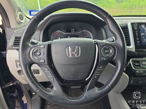 Used 2016 Honda Pilot Touring image 14