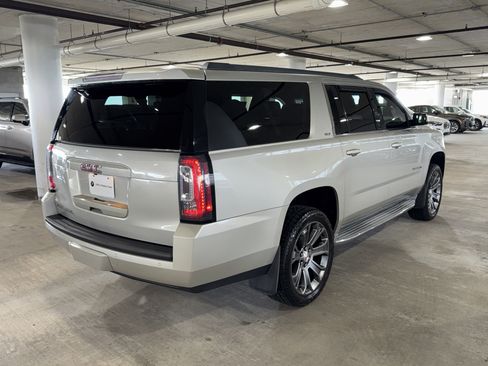 Used 2015 GMC Yukon XL SLT AWD/4WD image 10