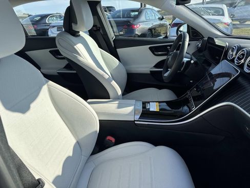 Used 2025 Mercedes-Benz C 300 Sedan image 12