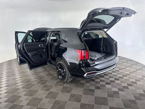 Certified 2023 Kia Sorento SX AWD/4WD image 18