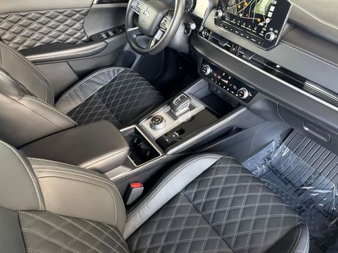 Used 2022 Mitsubishi Outlander SEL AWD/4WD image 16