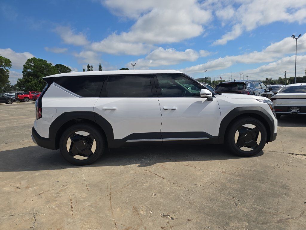 New 2026 Kia EV9 Light RWD image 9